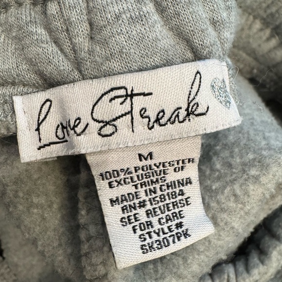 🟡 Love Streak Gray Sweatahorts Size Medium - Picture 3 of 5